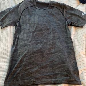Lulu lemon x soul cycle mens tshirt medium